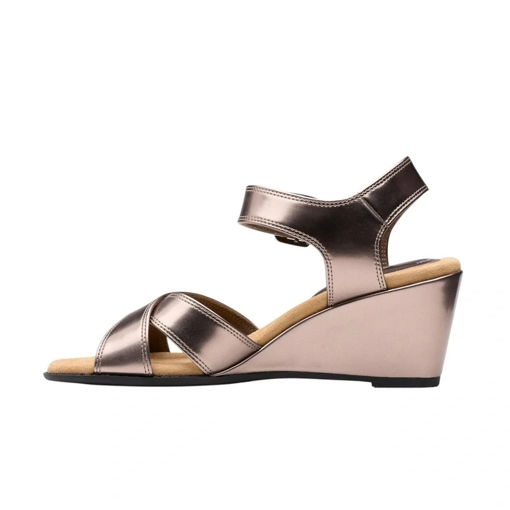 Clarks sole material
